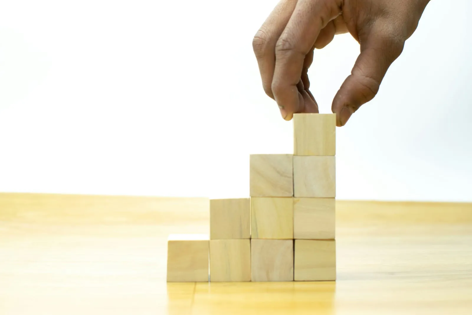 Agents sur-mesure · vos cas d'usage — Taillés pour vos process.